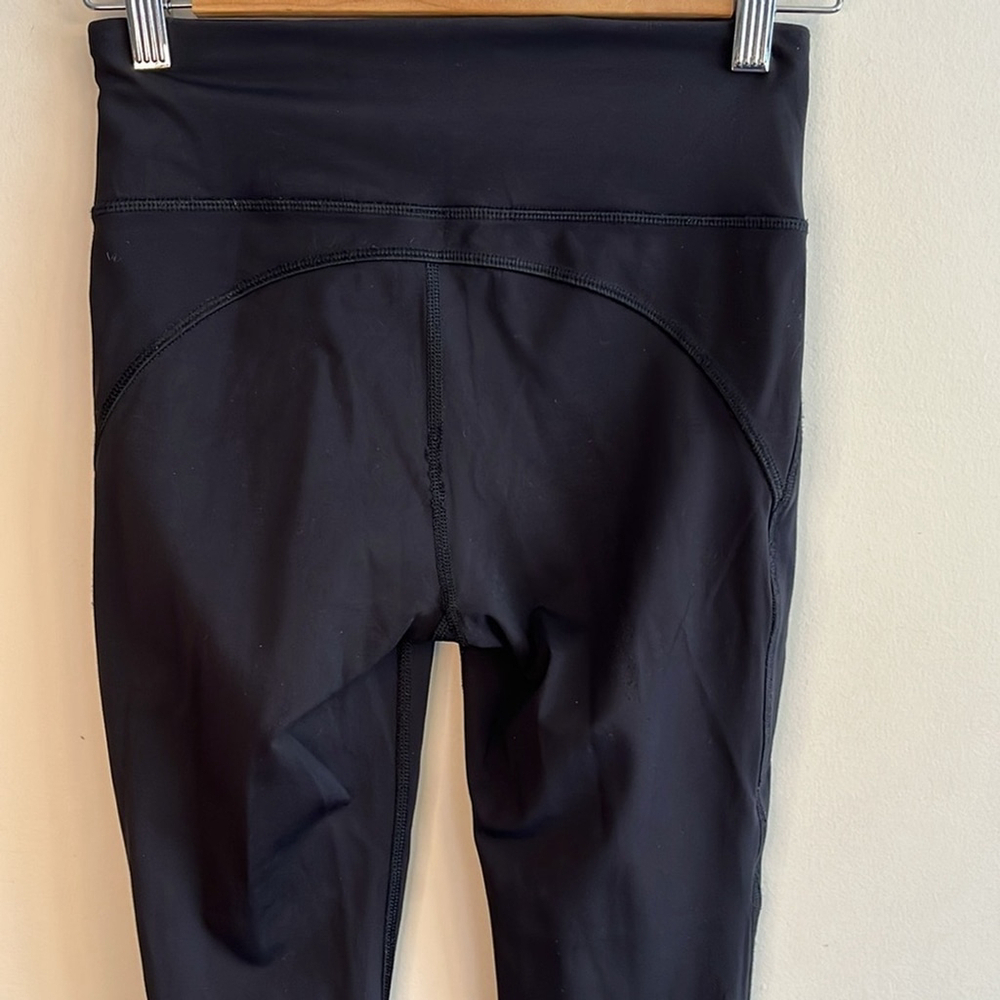 Lululemon Size 4 Invigorate Black Zip Pocket‎ Mesh panel Tights 25”Leggings - Picture 5 of 8